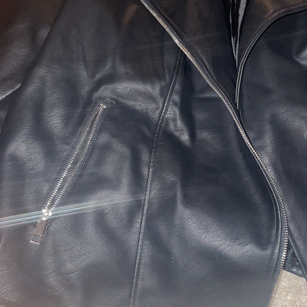 Black jacket - Picture 4 of 12